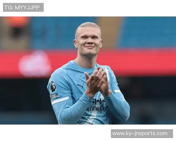 哈兰德铲射破门遭遇重创下身撞击立柱瞬间令人心疼 哈兰德铲射破门遭遇重创下身撞击立柱瞬间令人心疼