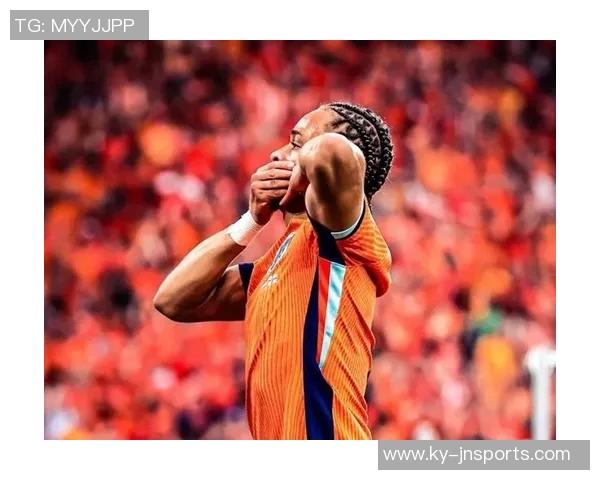 哈维西蒙斯立志在热刺争夺荣誉自律信念引领职业生涯 哈维西蒙斯立志在热刺争夺荣誉自律信念引领职业生涯