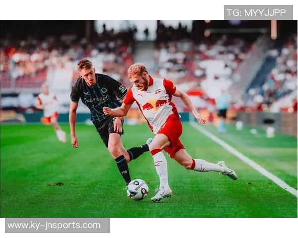 费耶诺德球场安保在欧联资格赛后遭袭警方持续调查中